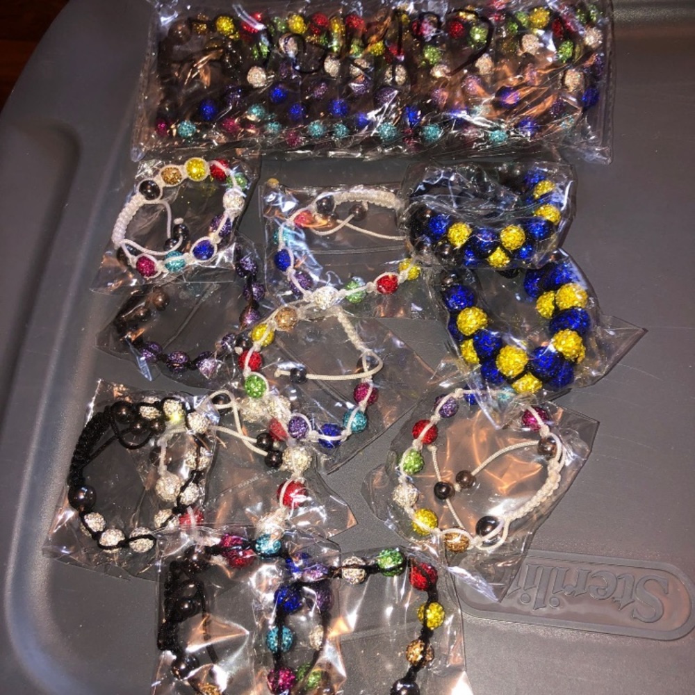 BRACLETS
